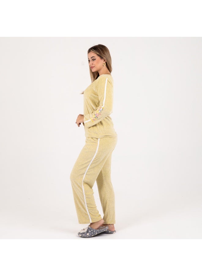 زيكوتكس  طقم بيجامة نسائي شتوي من قطعتين - قطيفة مطرزة بأكمام طويلة - أصفر فاتح (ليموني) - Image 4