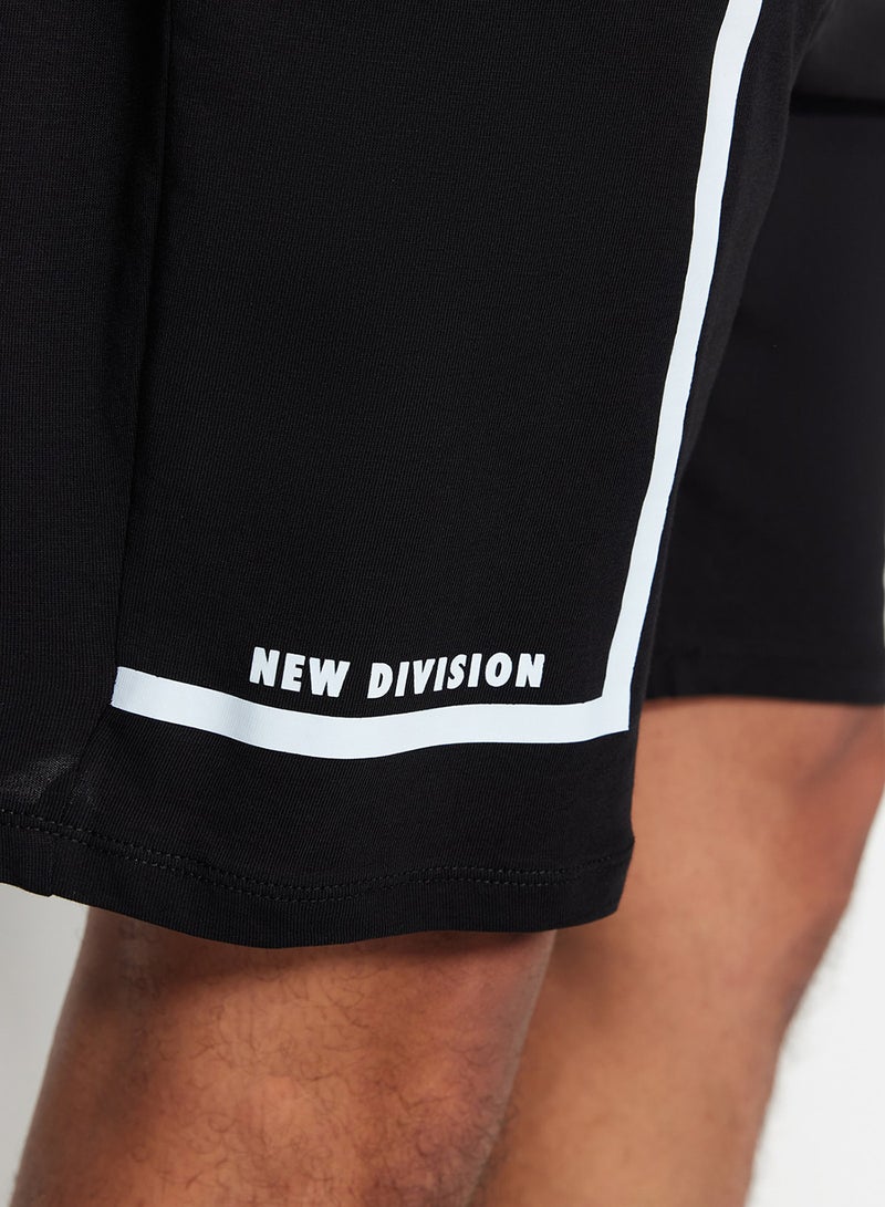 trendyol Black Regular Fit Crew Neck Printed Shorts Pajamas Set TMNSS23PT00017 - Image 5