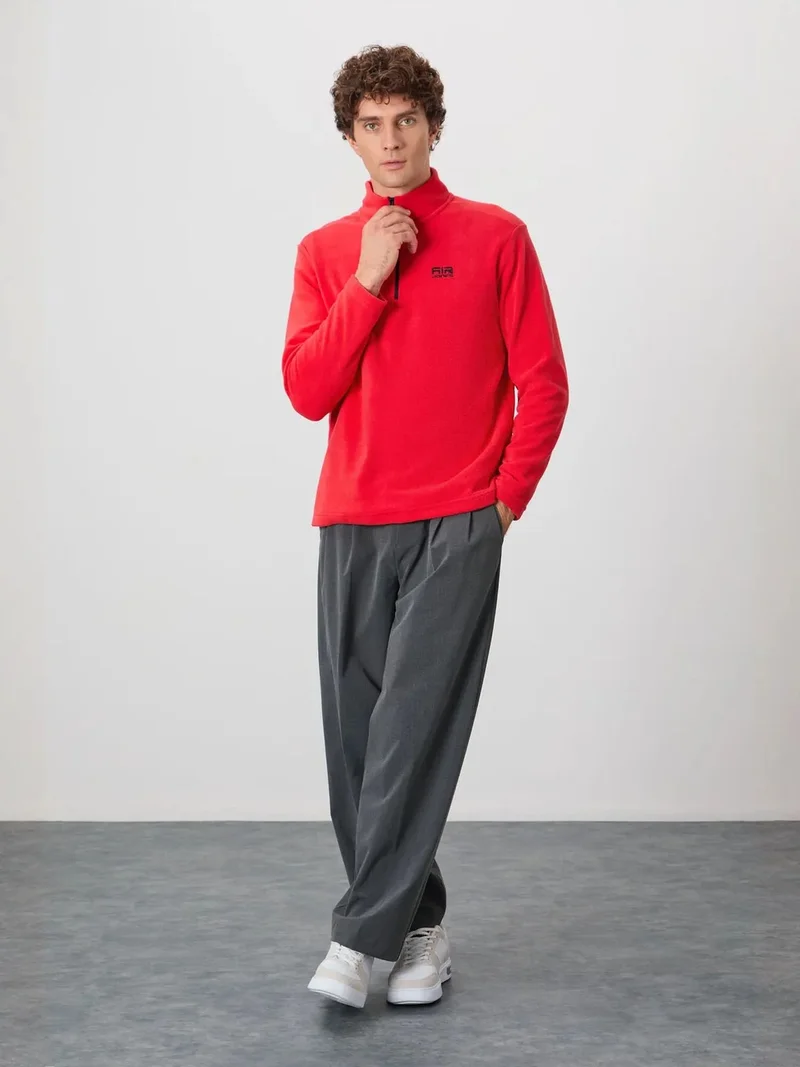 تومي لايف TOMMY Men's Plush Half-Zip Sweatshirt