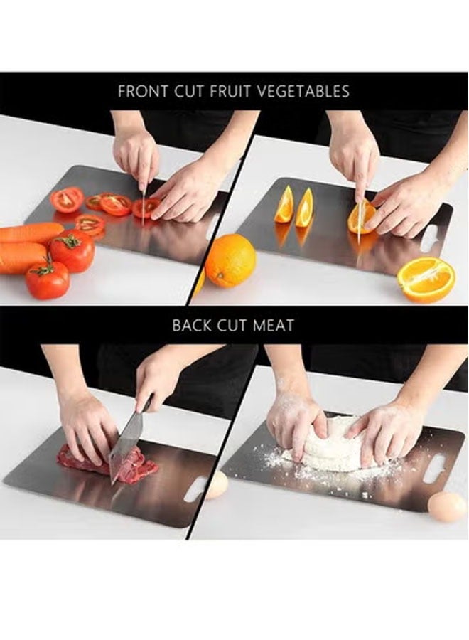 كيلا لوح تقطيع من الفولاذ المقاوم للصدأ 304 للمطبخ واللحوم والفواكه والمعجنات والبيتزا والجبن والخضروات، لوح تقطيع معدني، لوح تقطيع اللحوم مزدوج الجوانب مضاد للانزلاق، لوح العجين (39 * 28 سم) (30 × 20 × 0.1 سم)، لوحان فضيان - Image 2