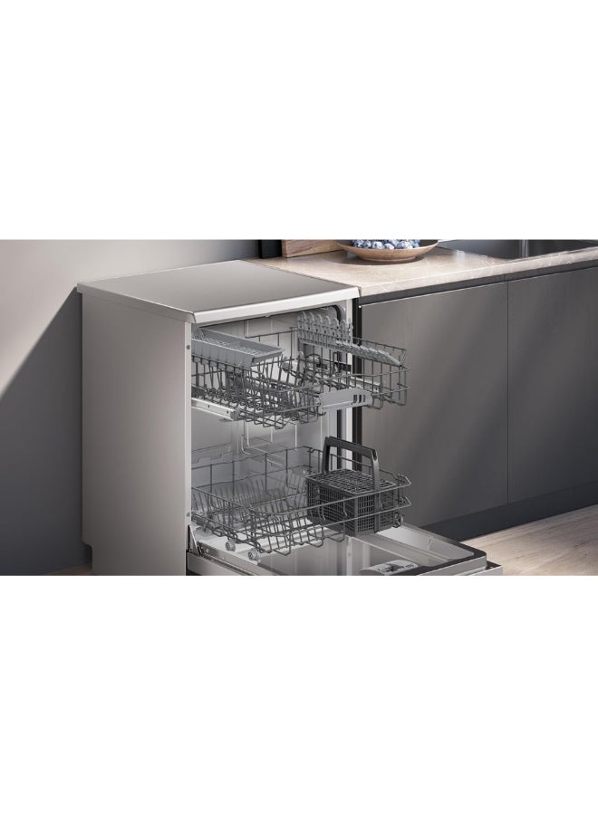 SIEMENS 60cm Freestanding Dishwasher, Stainless Steel, 6 Programs with VarioSpeed, Delay Start & Cutlery Basket 15 L SN216I00AM Inox - Image 3