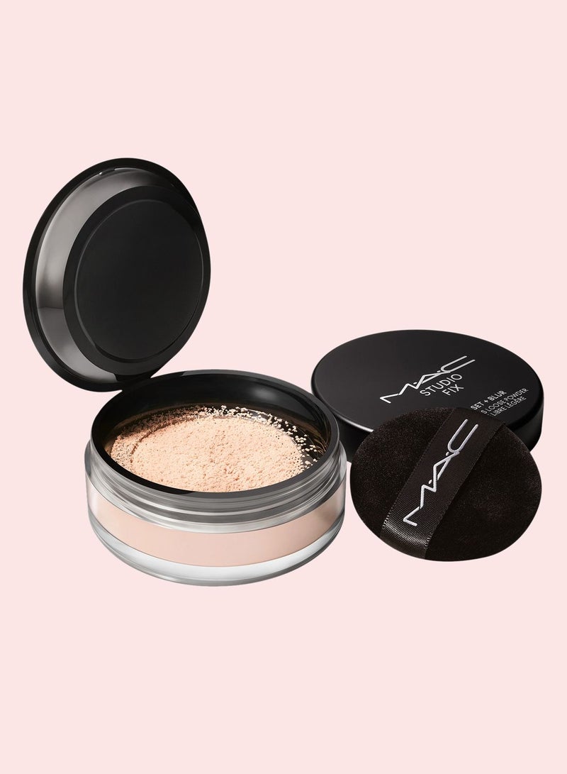 MAC Cosmetics Studio Fix Pro Set + Blur Weightless Loose Powder - Light - Image 3