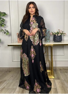 أسود .
