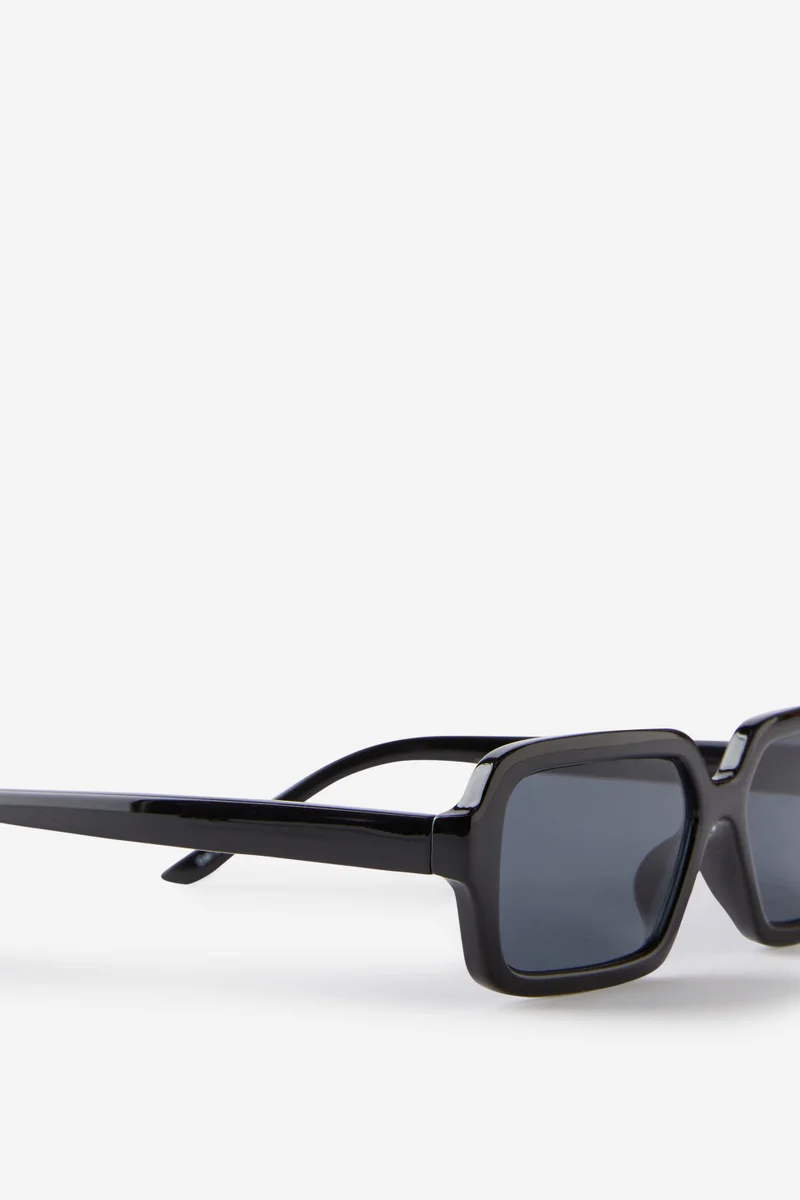 كوتون اون The Artist Sunglasses