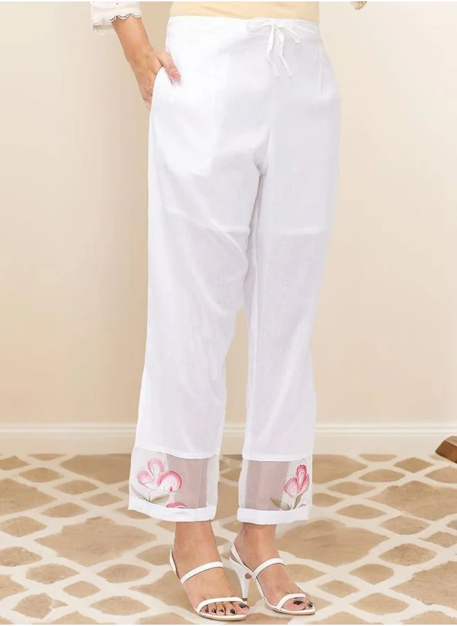 آي شين Embroidered Women Off White Rayon Kurta Set with Embroidered pattern Tunic and Palazzo features a Round neckline and Three-Fourth Sleeve secured with Elastic closure and styled in Straight Fit ideal for Festive moments — perfect for fashion-forward occasions.