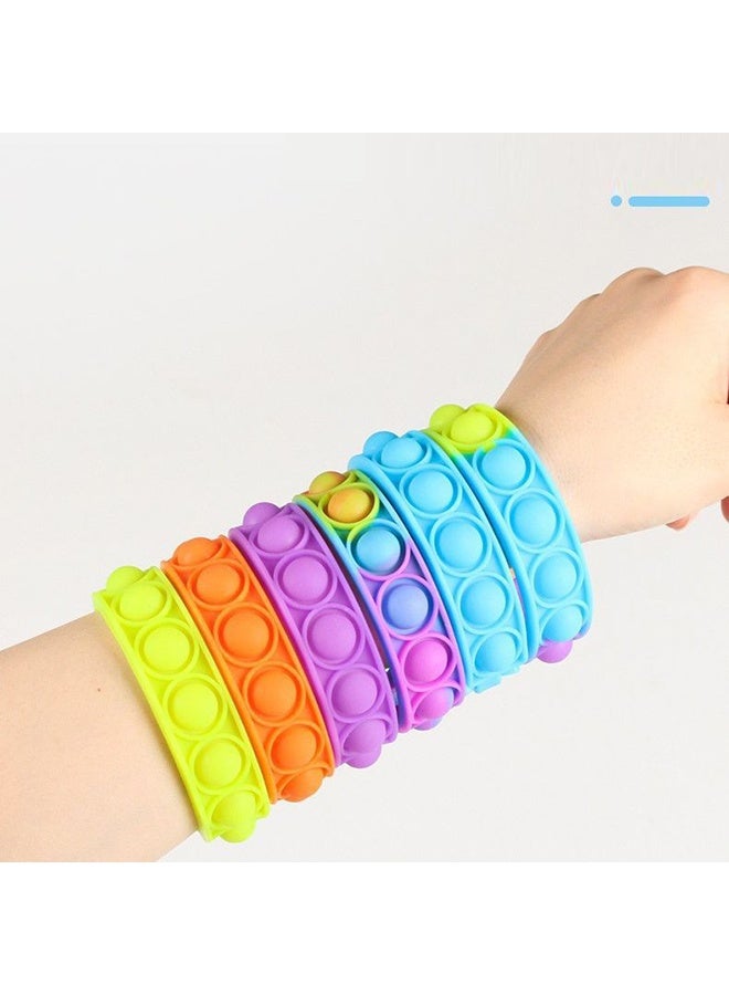 مجموعة من 24 قطعة من أساور البوب ​​الفقاعية، ألعاب فيدجيت للحفلات، أساور سيليكون للأصابع، هدايا للطلاب في الفصول الدراسية، حشوات لحقائب الهدايا، هدايا عيد ميلاد للأطفال (ألوان عشوائية) - Image 5