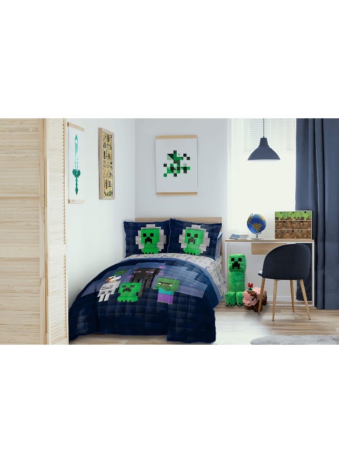 Jay Franco Minecraft Bad Night Full/Queen Quilt & Sham Set - Image 2