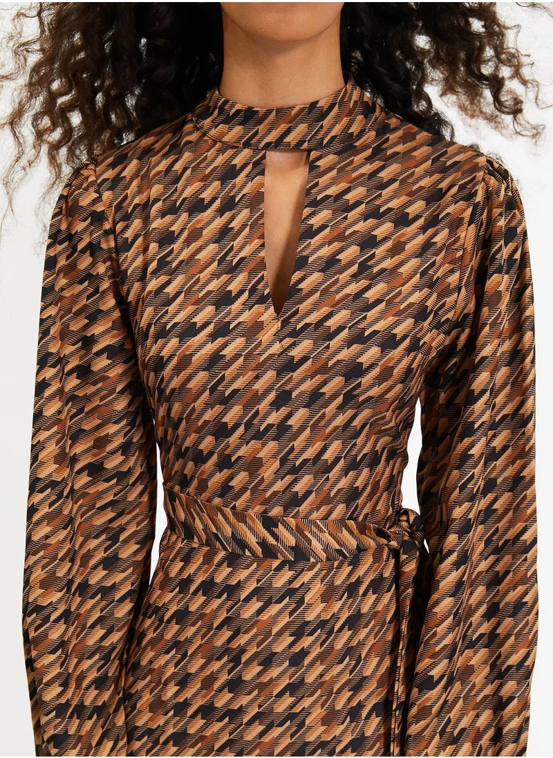 trendyol Cut Out Detail Printed Bodycon Dress