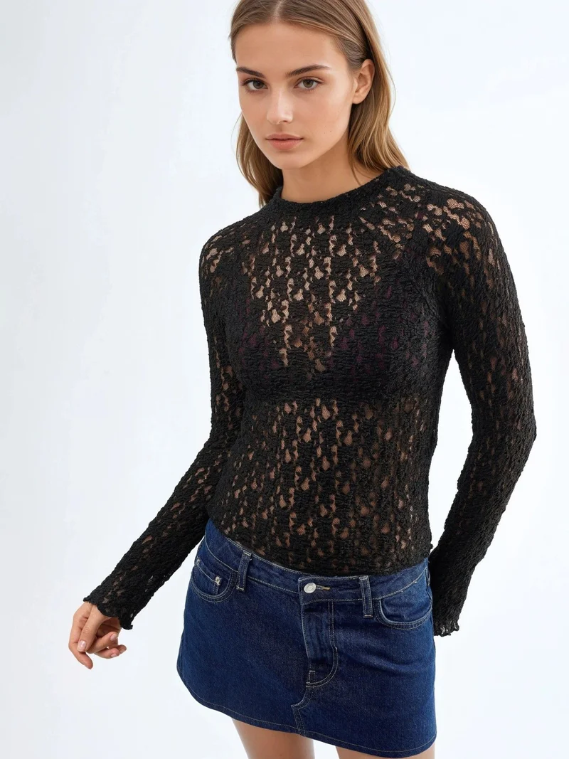 بوسيم BUSEM Lace Slim Fit Crew Neck Blouse
