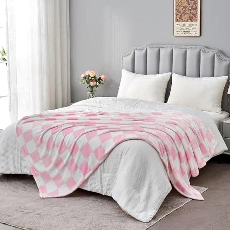 Loquat Pink Checkered Blanket, Soft Cozy Fleece Checkered Throw Blankets for Bed Sofa Couch Camping, Ultra Fluffy Throws for All Seasons, 50x60 Inch, Pink - Image 3