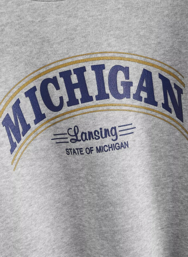 سويت شيرت برسومات وأحرف منسدلة على الكتف - Image 3