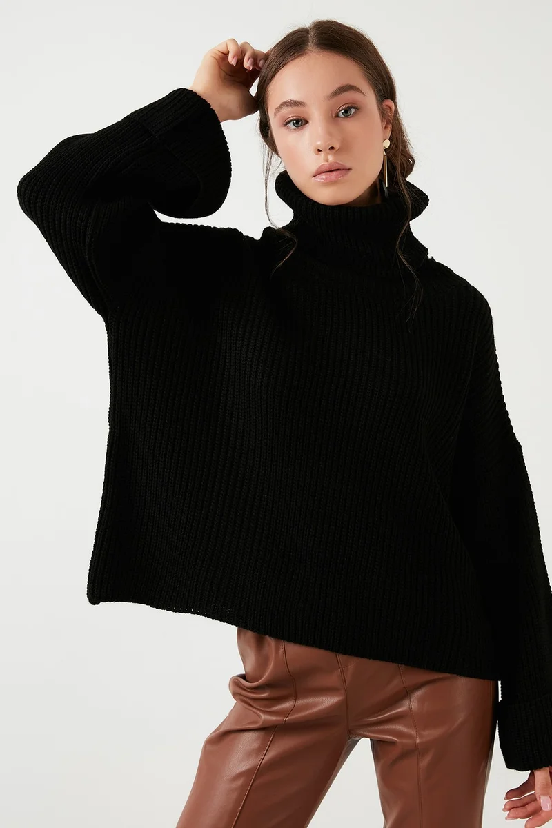 Lela Sweater Women's Sweater 4616001