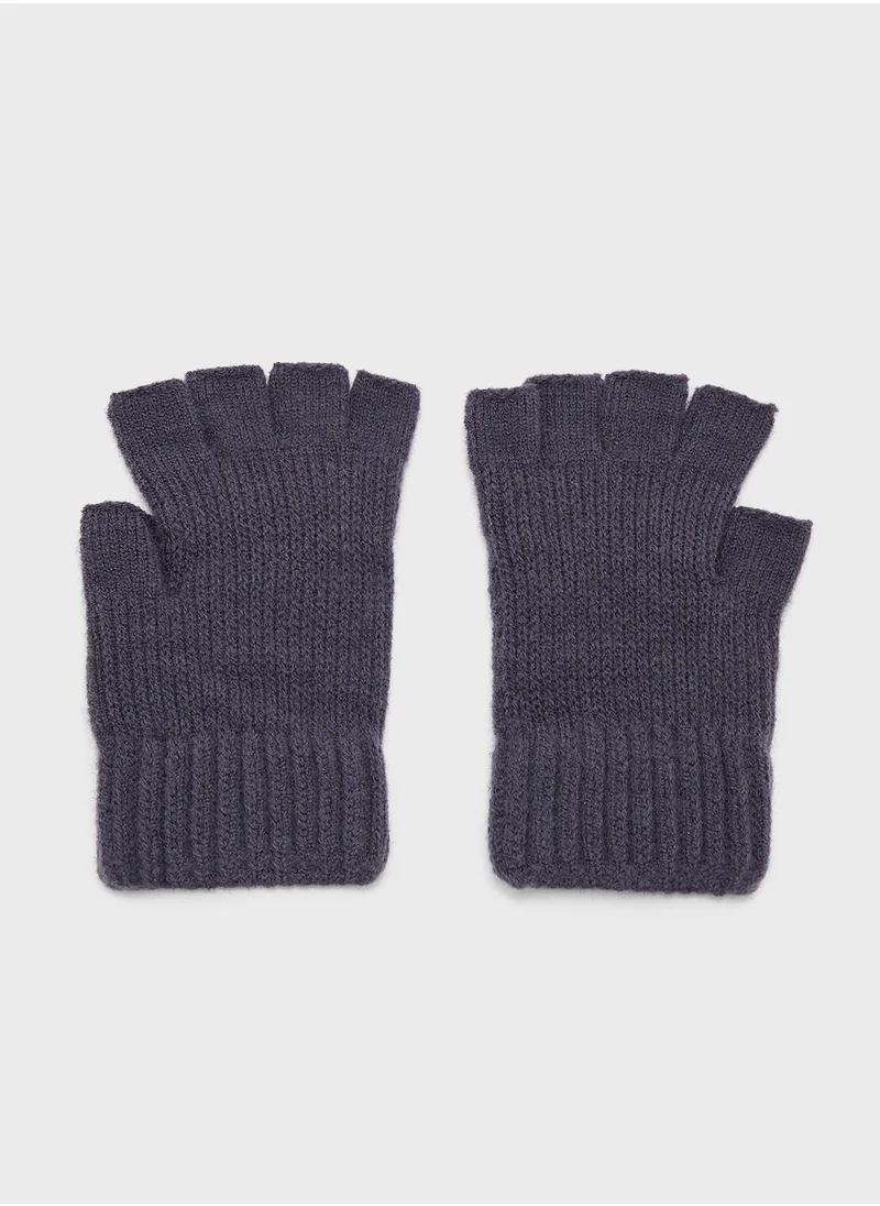 Seventy Five Knitted Half Finger Gloves