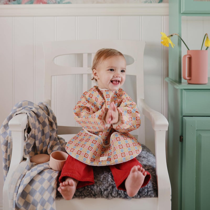 mushie Long Sleeve Baby Bib | Water Resistant Adjustable Fit for Ages 6-24 Months (Abstract Blob) - Image 5