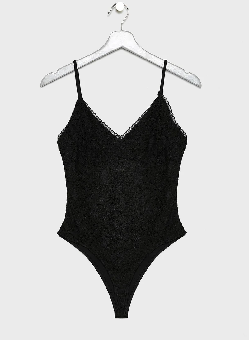 FOREVER 21 Lace Cami Body