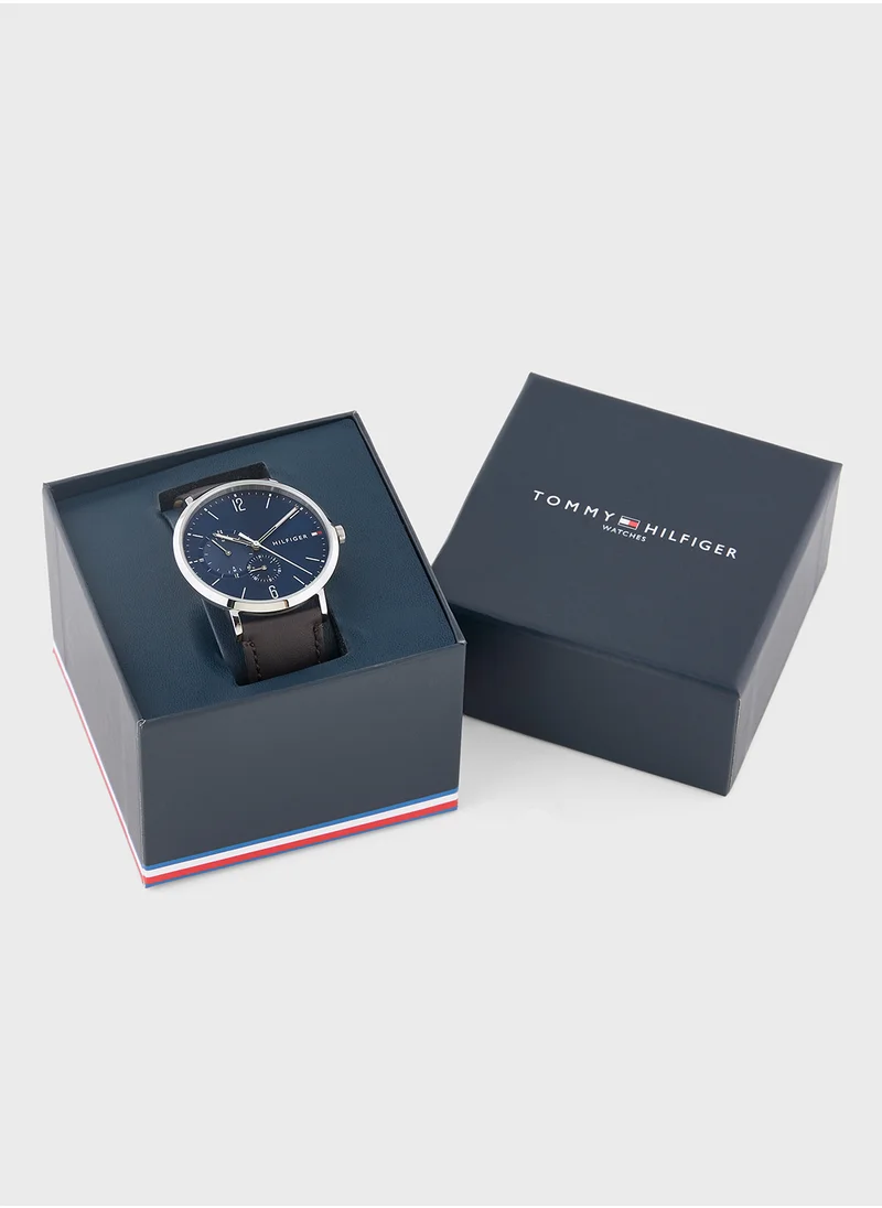تومي هيلفيغر Brooklyn Round Analog Watch