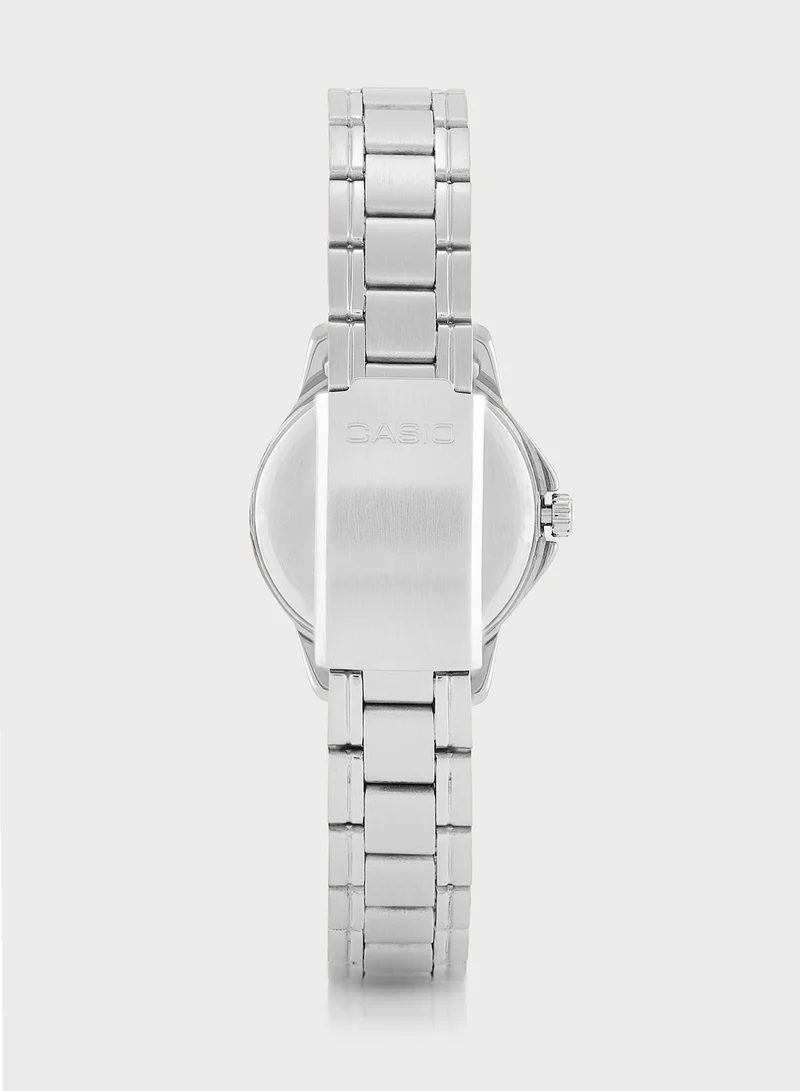 كاسيو ساعة أنالوج بسوار من الفولاذ