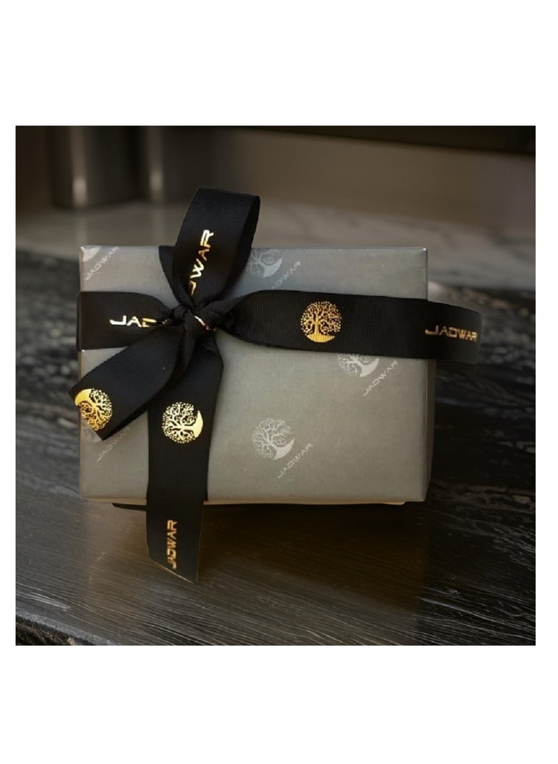 JADWAR - Fairly EDP is a delicate fragrance characterized by a delightful composition that combines fragrant florals, sweet fruits and warm woods. 70ml - Image 1