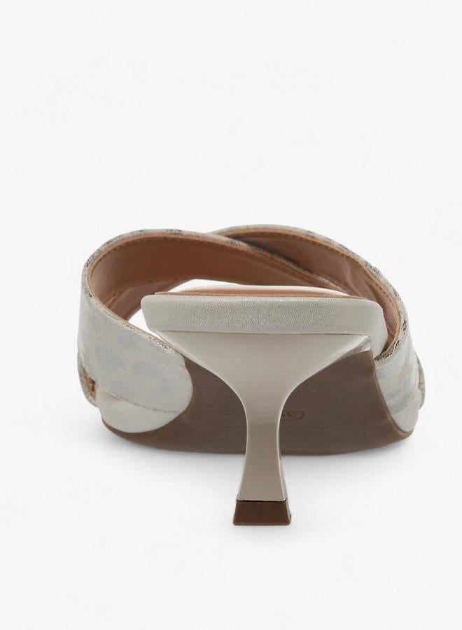 سيليست صنادل نسائية بكعب هريرة وحزام متقاطع - Image 5