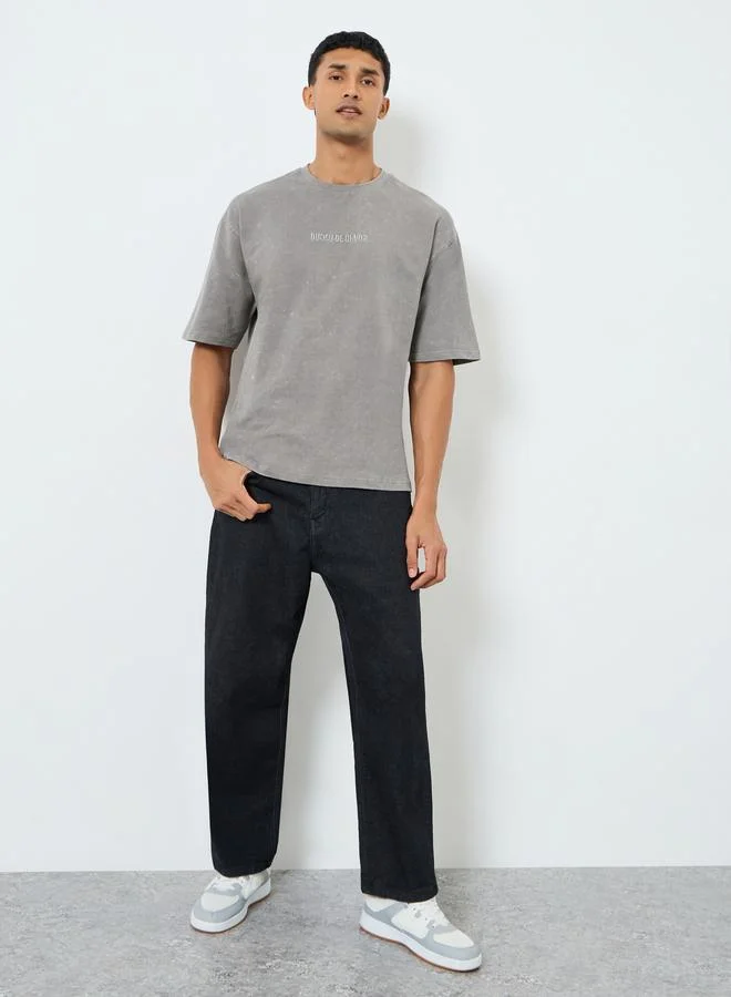 ستايلي تيشيرت تيري واسع بنمط غسيل حمضي