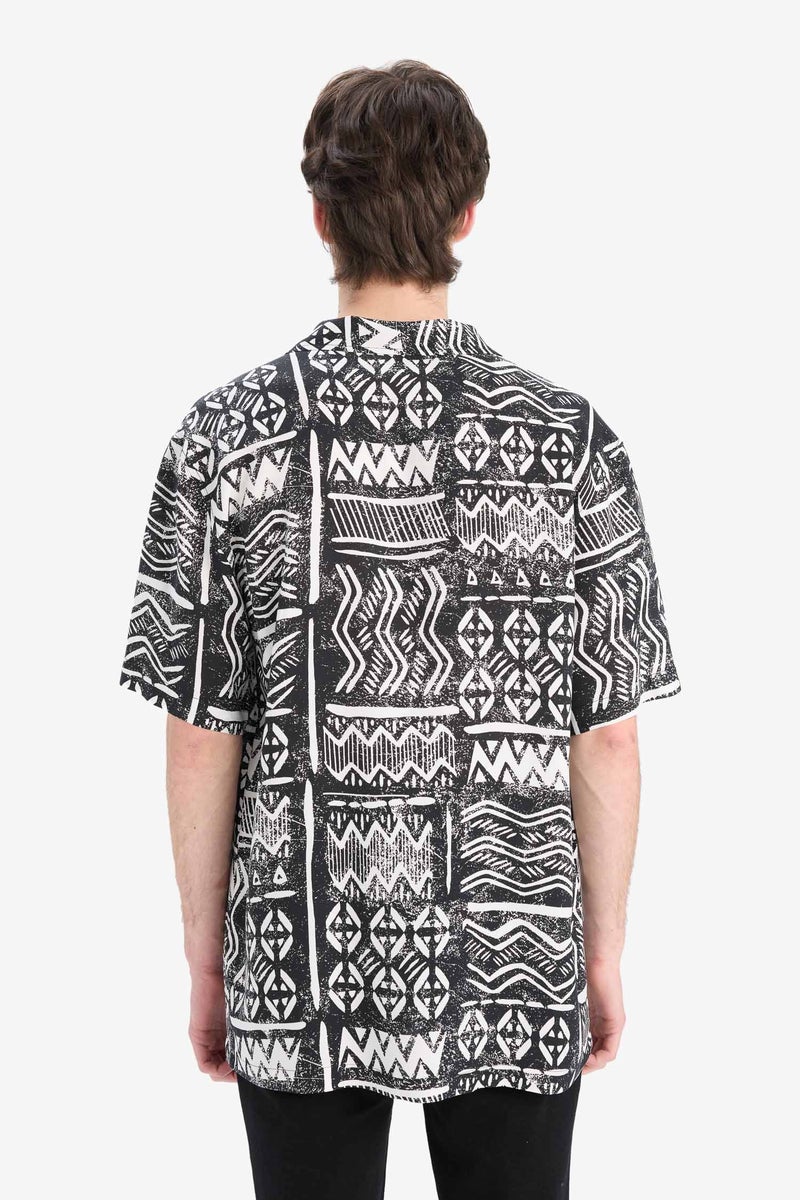 DeFacto Man Regular Fit Apache Neck Short Sleeve Shirt - Image 2