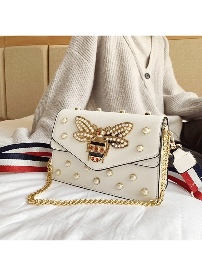 Women's Versatile Bee Decorated Crossbody Bag, Women's Chain Shoulder Bag Handbag Sling Bag Side Bag, PU Leather Small Square Bag Carry Bags for Girls and College Students - Image 4