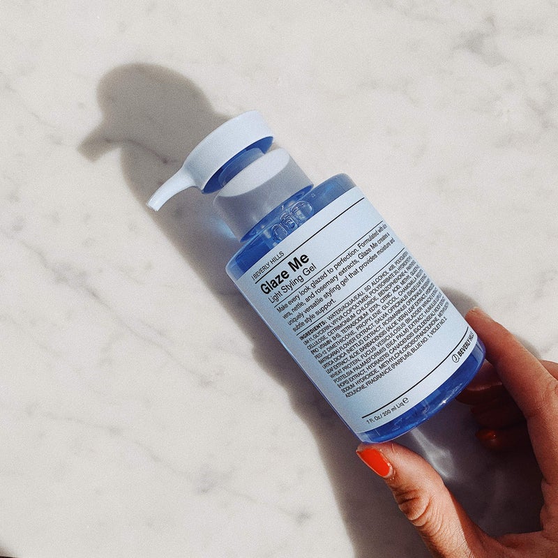 J Beverly Hills Blue Glaze Me Light Styling Hair Gel with Aloe Vera for Moisture, Light Hold, 7 Oz - Image 2