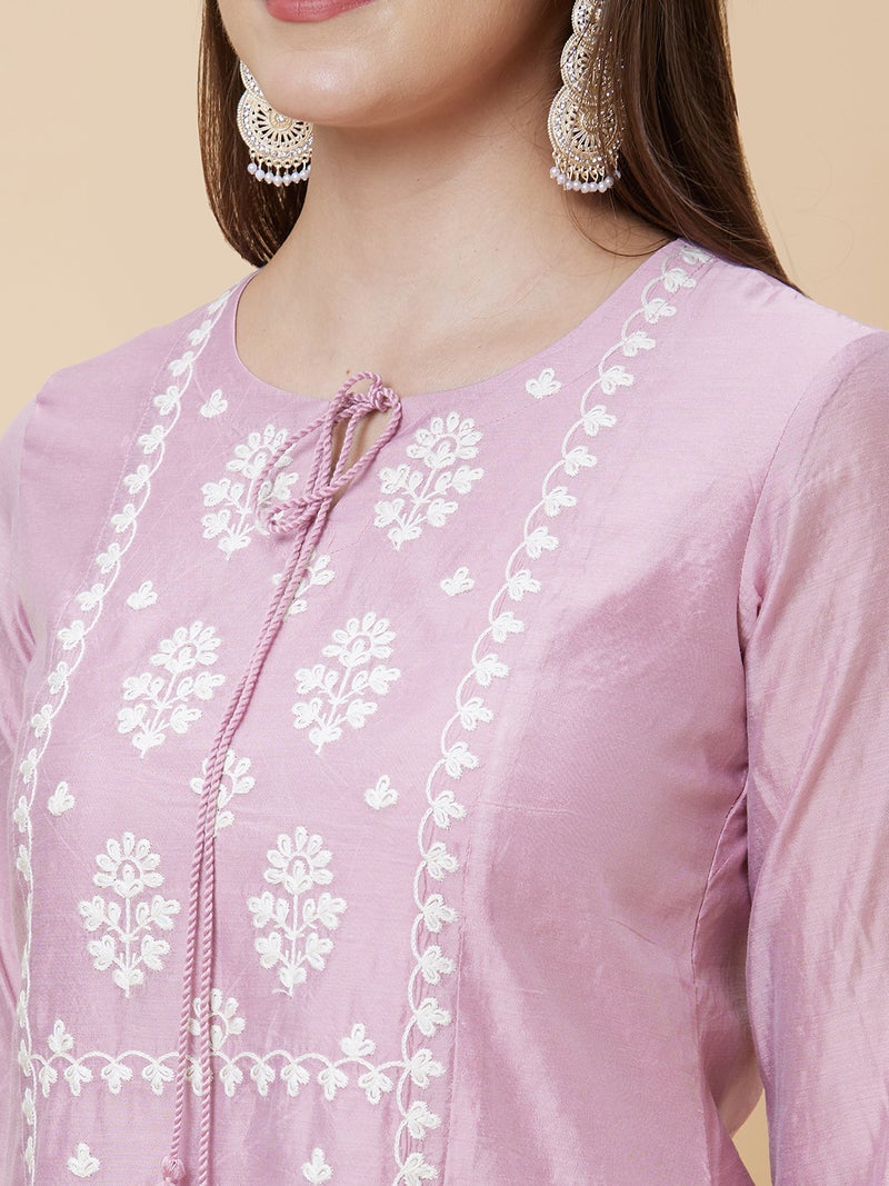 globus Globus Women Floral Embroidered Tie-Up Neck Straight Kurta - Image 5