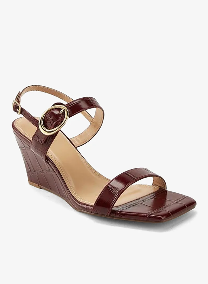 سيليست صنادل نسائية بكعب إسفين وكعب صلب بإغلاق بإبزيم