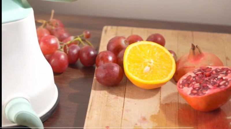 Drumil EASY SQUEEZE FRUIT JUICER Squeeze and Twist Hand Juicer Machine for Lemon Orange Citrus Fruits and Vegetables Lime Squeezer - Image 4