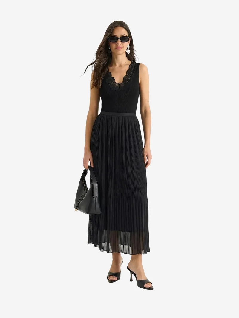بيانكو لوتشي LUCCI High Waist Pleated Maxi Skirt