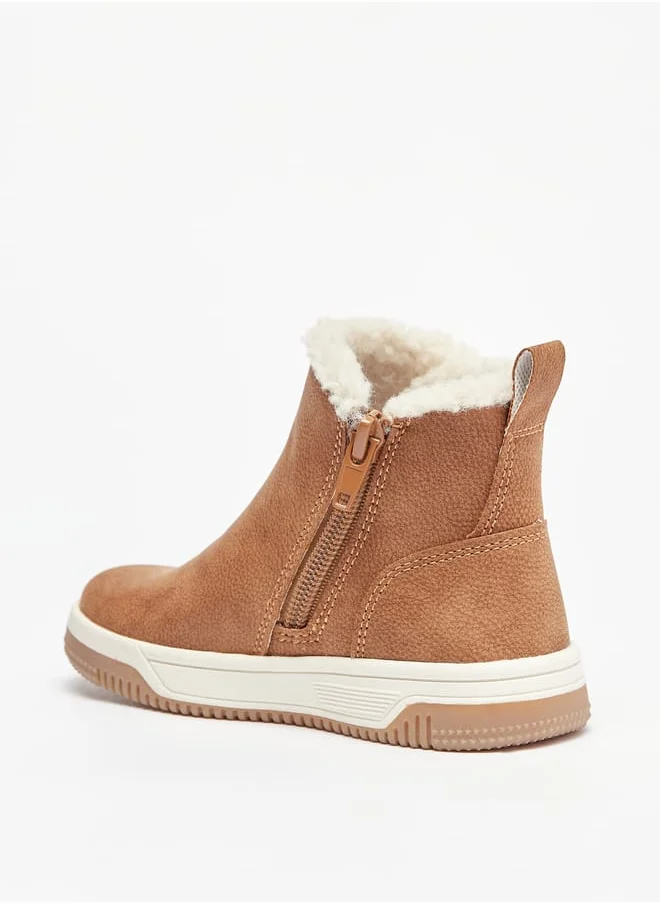 جونيورز Boys Solid Ankle Length Boots with Zip Closure and Pull Tabs