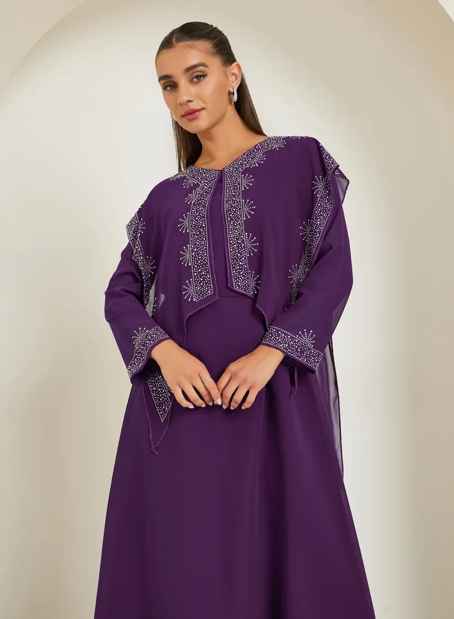 ستايلي فستان طويل بكاب مزين