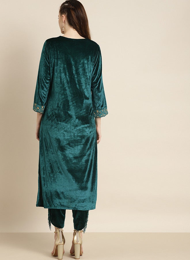 SASSAFRAS Teal Green Floral Embroidered Velvet Kurta for Women - Image 4