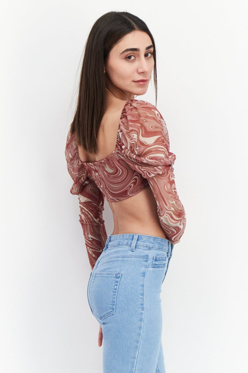 Missguided بلوزة قصيرة بأكمام طويلة وفتحة مربعة للنساء، مطبوعة بتصميم رخام، متعددة الألوان - Image 4