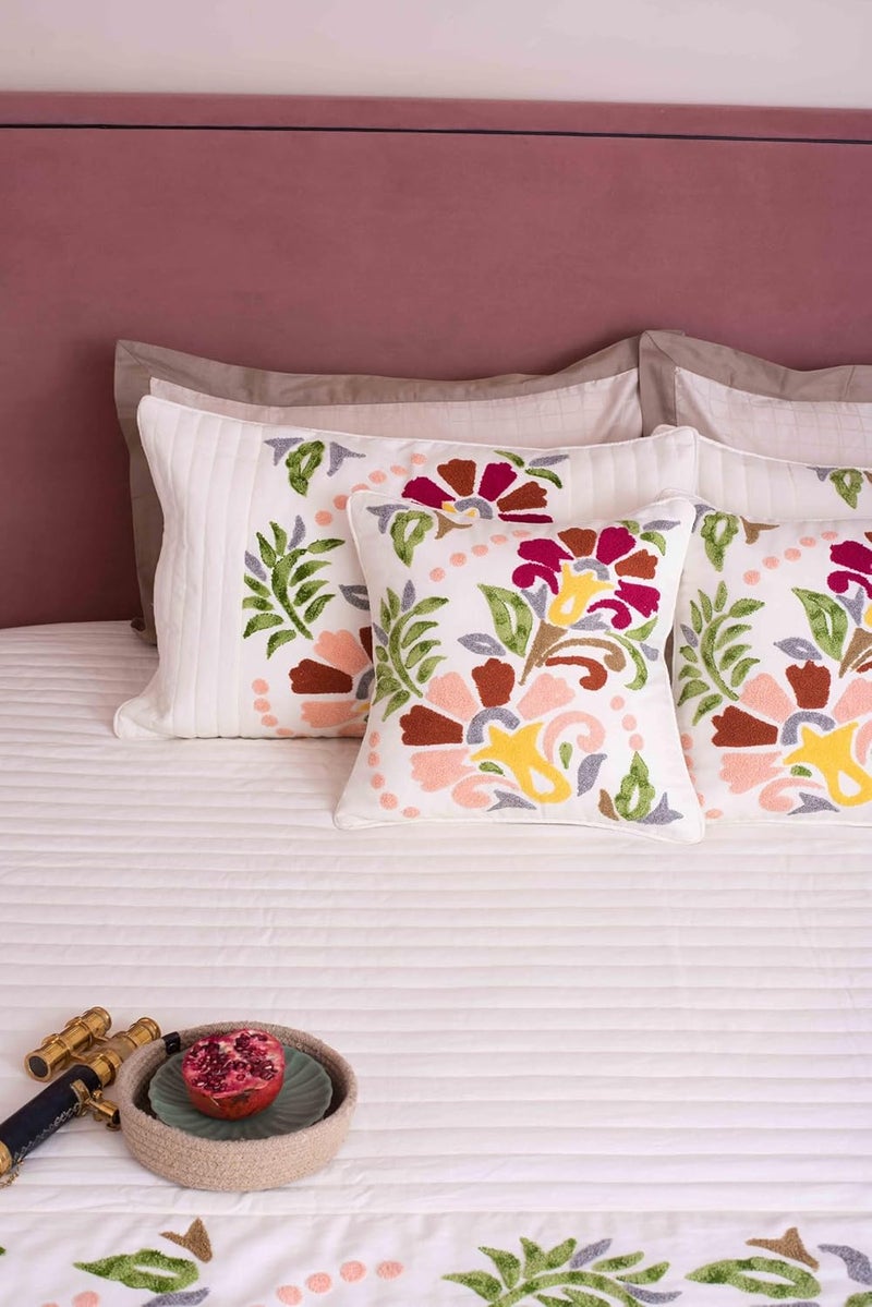 CASA AMI CASA AMI Cassidy Bedcover Set Luxury Bedcover King Size Preminum Quilted Design for Bed 1 bedcover 2 Pillow Covers and 2 Cushion Covers Fabric Linen  - Image 4