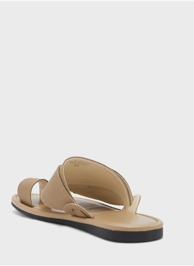 Robert Wood - Ksa Traditional Shirgi Men'S Sandal - Image 1