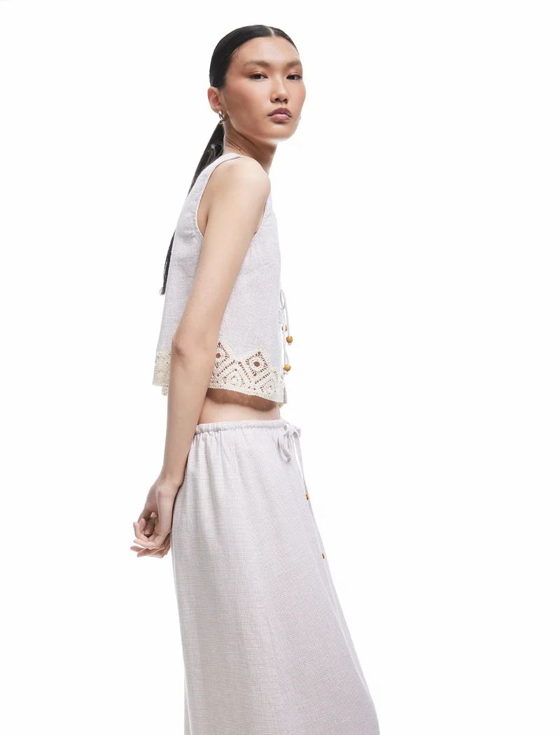 KOTON Crocheted Detail Crop Vest