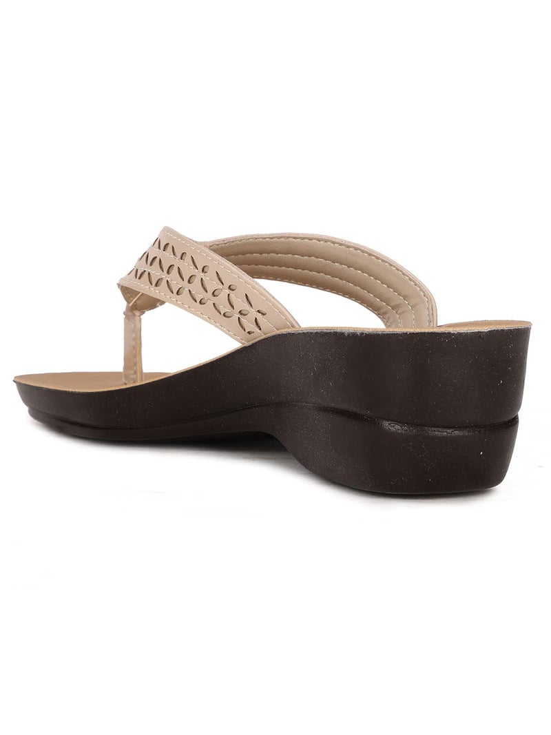 Bata Women Wedge Heel Thong Sandal - Beige 4 (UK) - Image 3