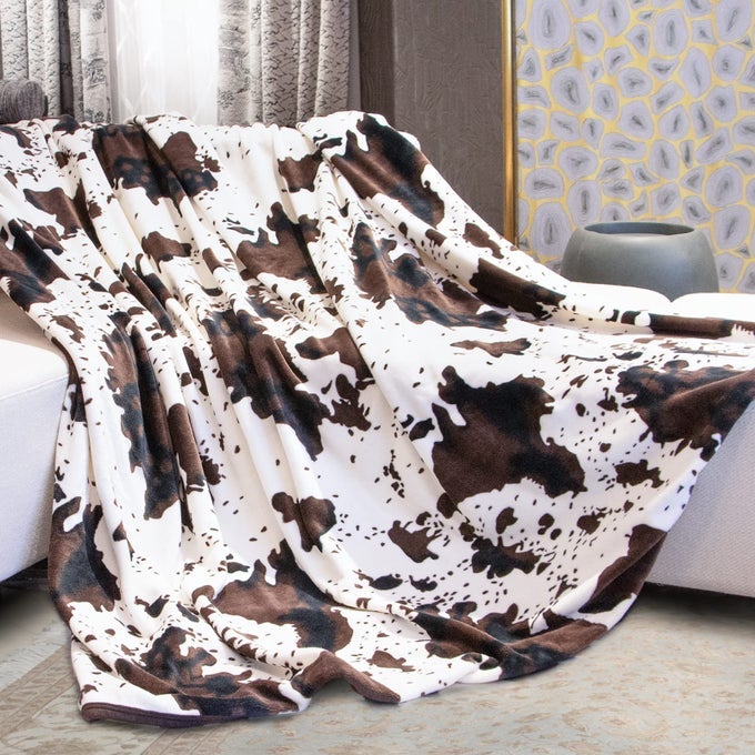 COW PRINT BLANKET FLANNEL FLEECE TWIN SIZE BLANKETS AND THROWS FUZZY LIGHTWEIGHT WARM COZY BLACK COW BLANKETS SOFT MICROFIBER COUCH SOFA THROW BLANKET GIFT FOR ADULTS ALL SEASONS 60 X 80