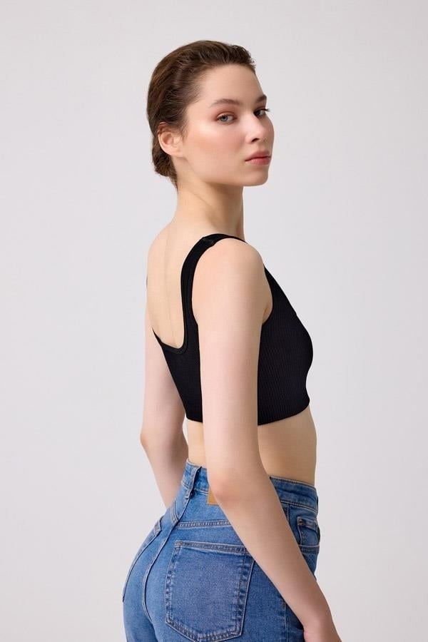 COTTONHILL Premium - Women's Black Seamless Square Neck Crop Top Bustier  - Image 4