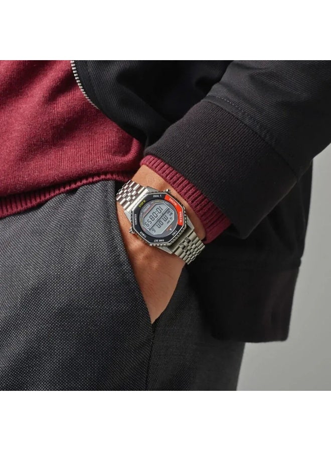 Seiko ساعة روتوكول الرقمية SMGG19P1، 37 مم بقرص أسود وأحمر، سوار من الفولاذ المقاوم للصدأ، مقاومة للماء حتى 100 م - Image 3