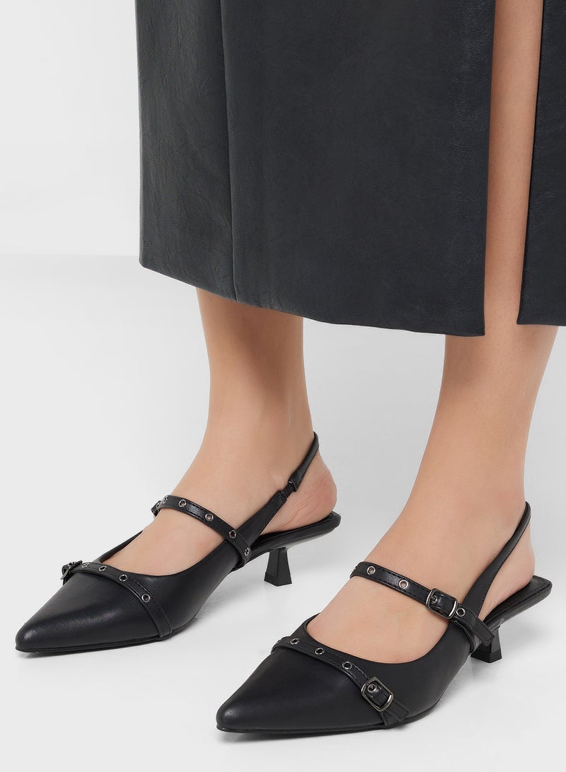 ايلا حذاء بكعب منخفض بحمالات مزدوجة وفتحات مزخرفة - Image 5