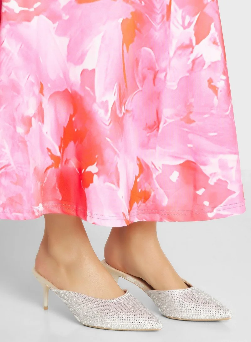 Vincci Pointed Toe Mid Heel Pumps