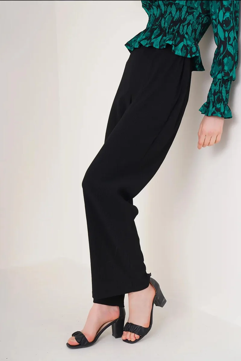 Big Dart Black BDART Textured Relaxed Fit Knit Pants for Women | Best Price UAE