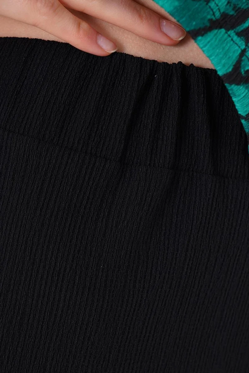 Big Dart Black BDART Textured Relaxed Fit Knit Pants for Women | Best Price UAE