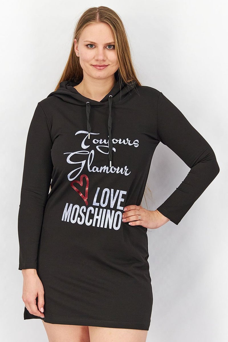 Love Moschino فستان سويت شيرت طويل الأكمام مزود بغطاء رأس للنساء، أسود - Image 1