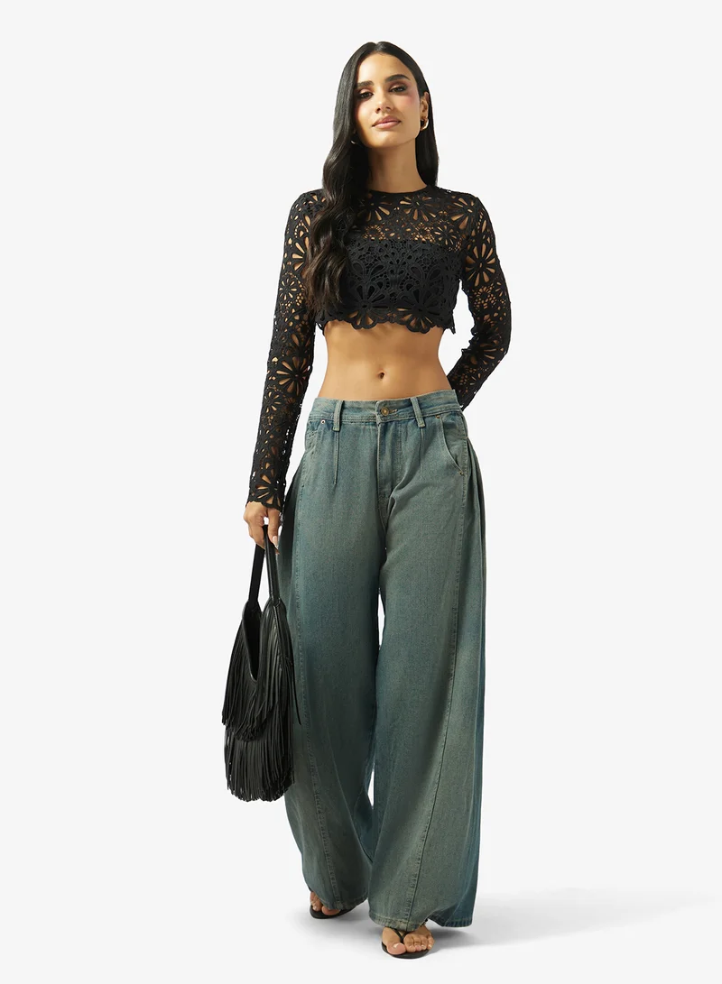 Ginger Low Rise Wide Leg Jeans