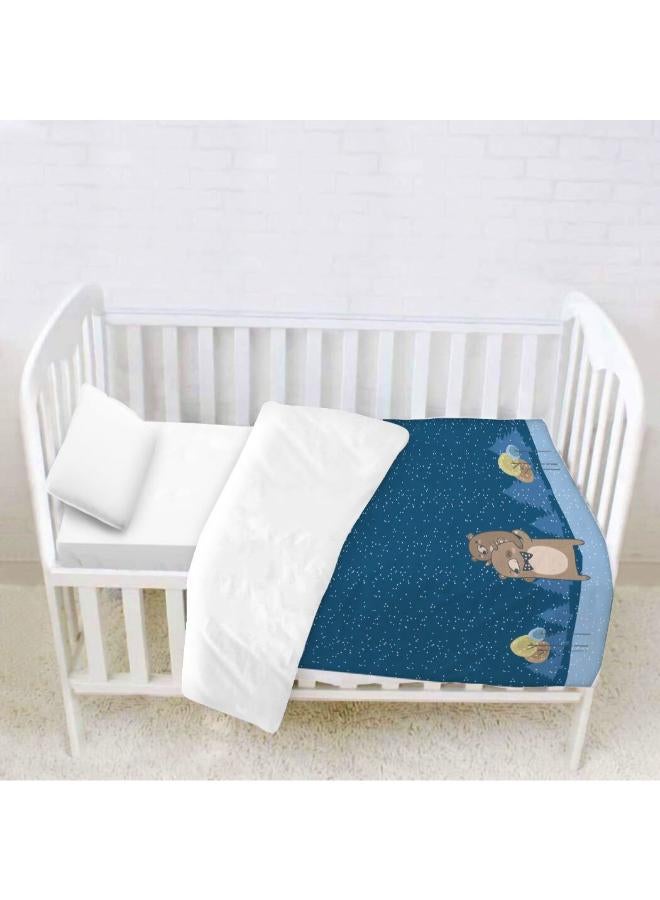 غطاء سرير سنو بيرز. نوم عالي الجودة أولوية للأطفال حديثي الولادة، لضمان نموهم الصحي. طقم الفراش فائق النعومة لدينا مثالي لغرفة طفلك الرضيع وطفلك الصغير.