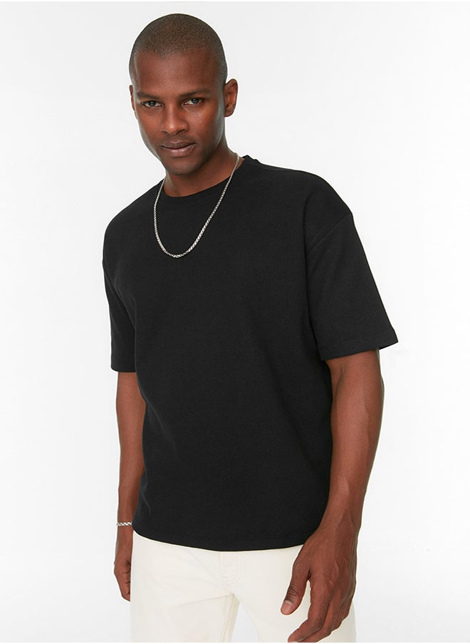 trendyol - Black Oversize Crew Neck Short Sleeve T-shirt TMNSS22TS00049 - Image 1